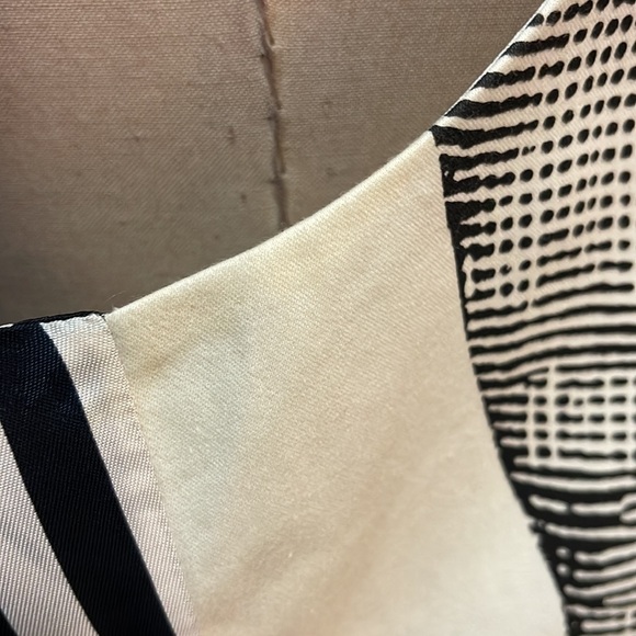 Moschino Men's Chest Ivory Black Vest - Picture 6 of 14